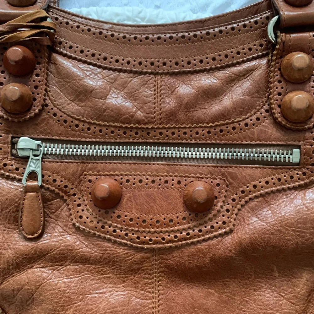 Balenciaga Brown Leather Brief. Size: 16.5”Wx14”Hx3”D. Handle drop: 5.5” - Picture 15 of 16